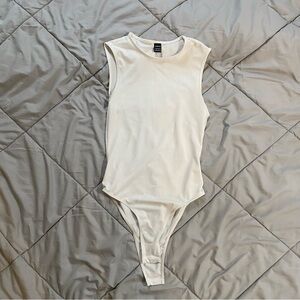 SHEIN White Crewneck Sleeveless Bodysuit